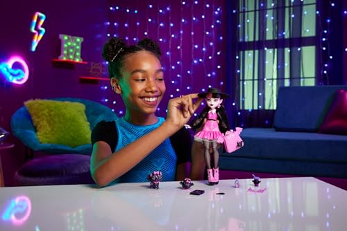 Monster High Draculaura Muñeca con Sombrero y Mascota | Mattel - Imagen 2